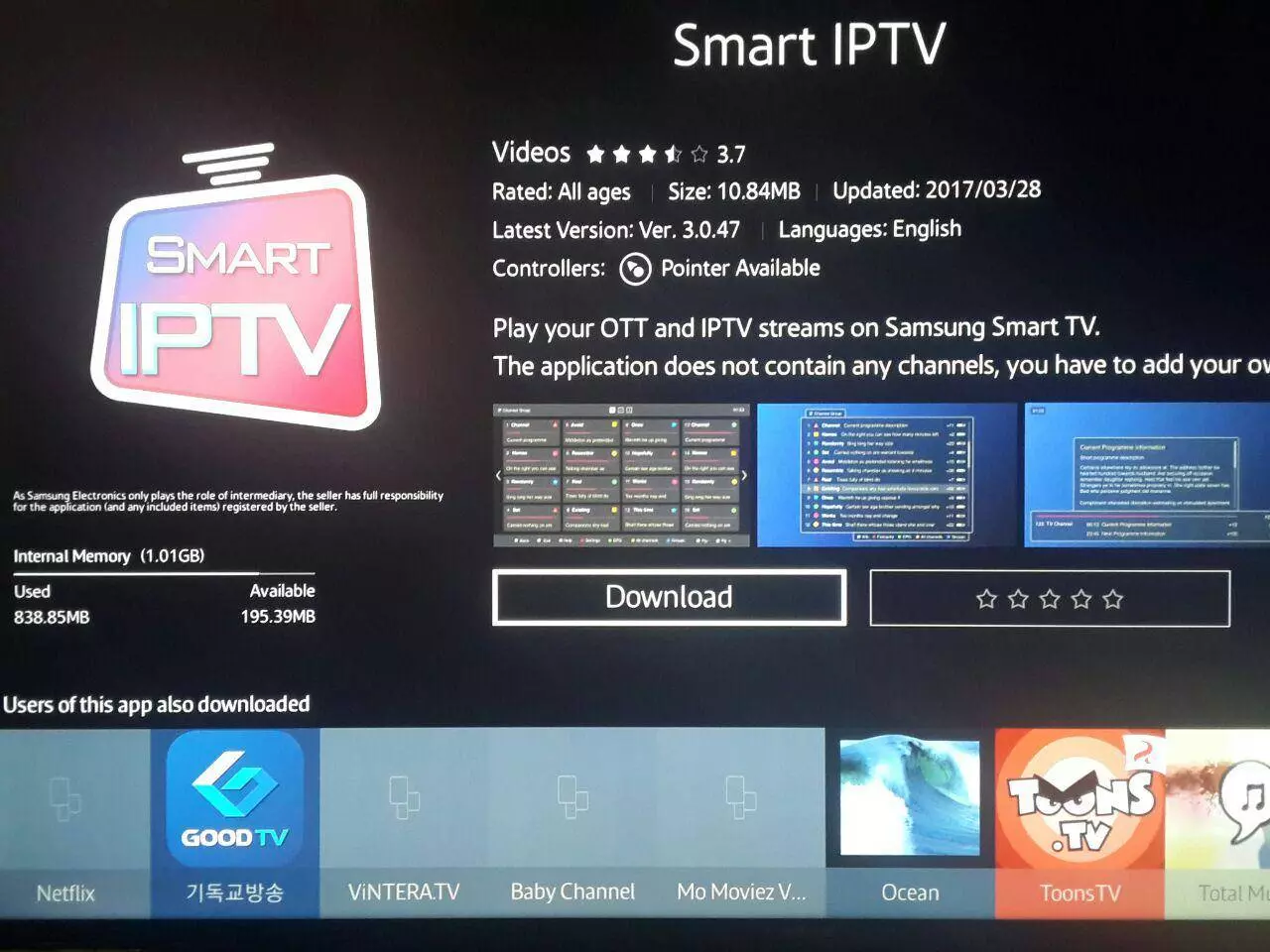 Samsung app store page for Smart IPTV. Press Download.